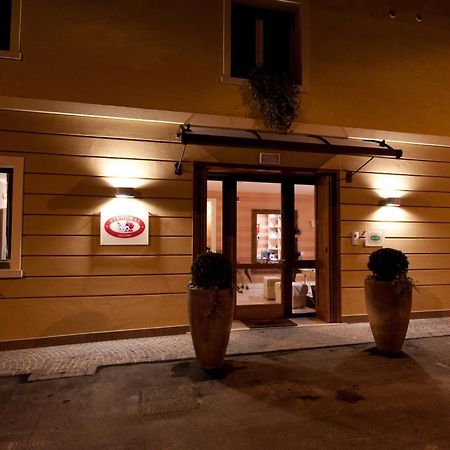 Hotel Locanda Stendhal Colorno Zewnętrze zdjęcie