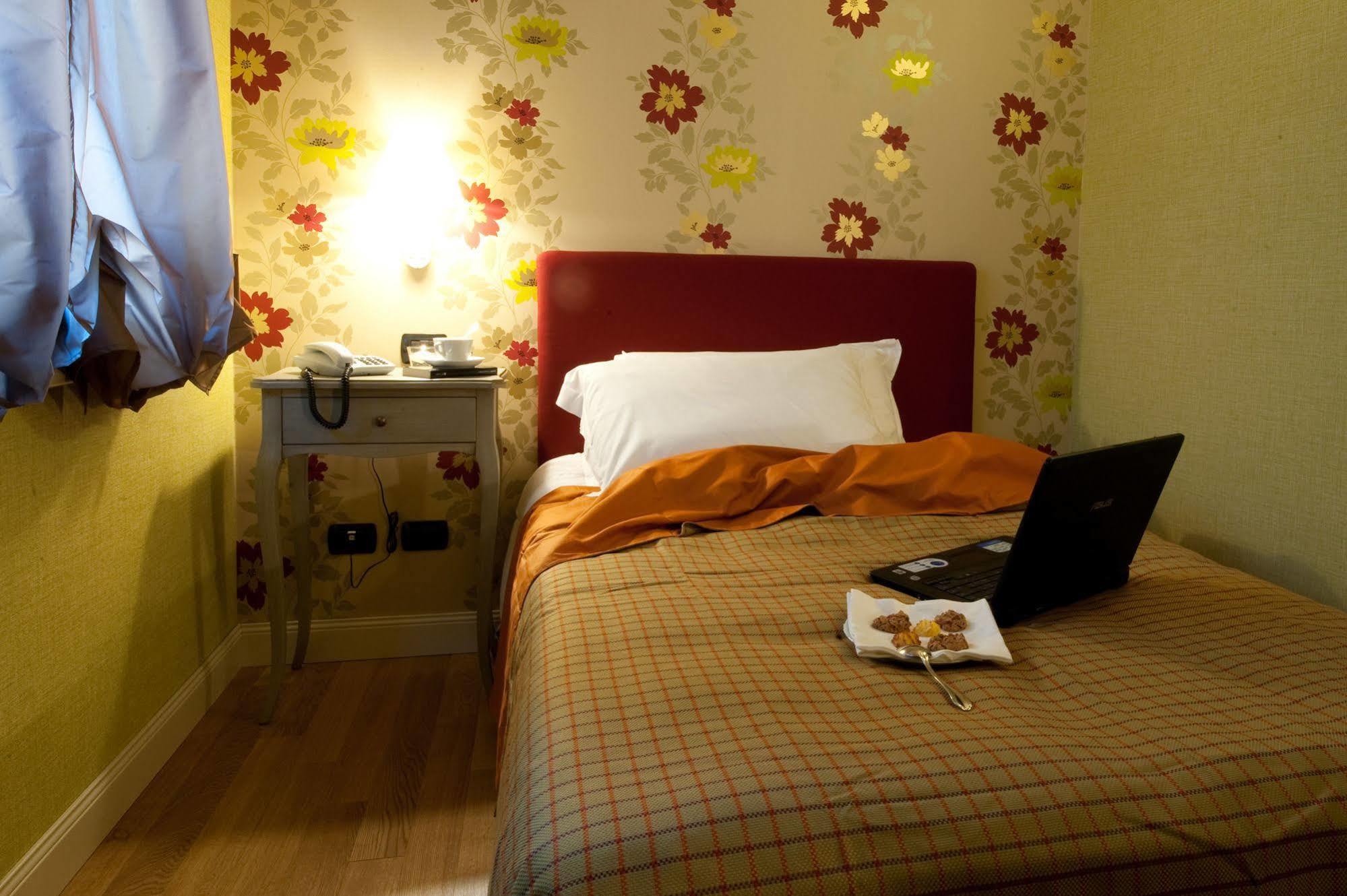 Hotel Locanda Stendhal Colorno Zewnętrze zdjęcie